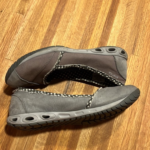 Columbia Sunvet Techlite PFG Athletic flats - Picture 3 of 7